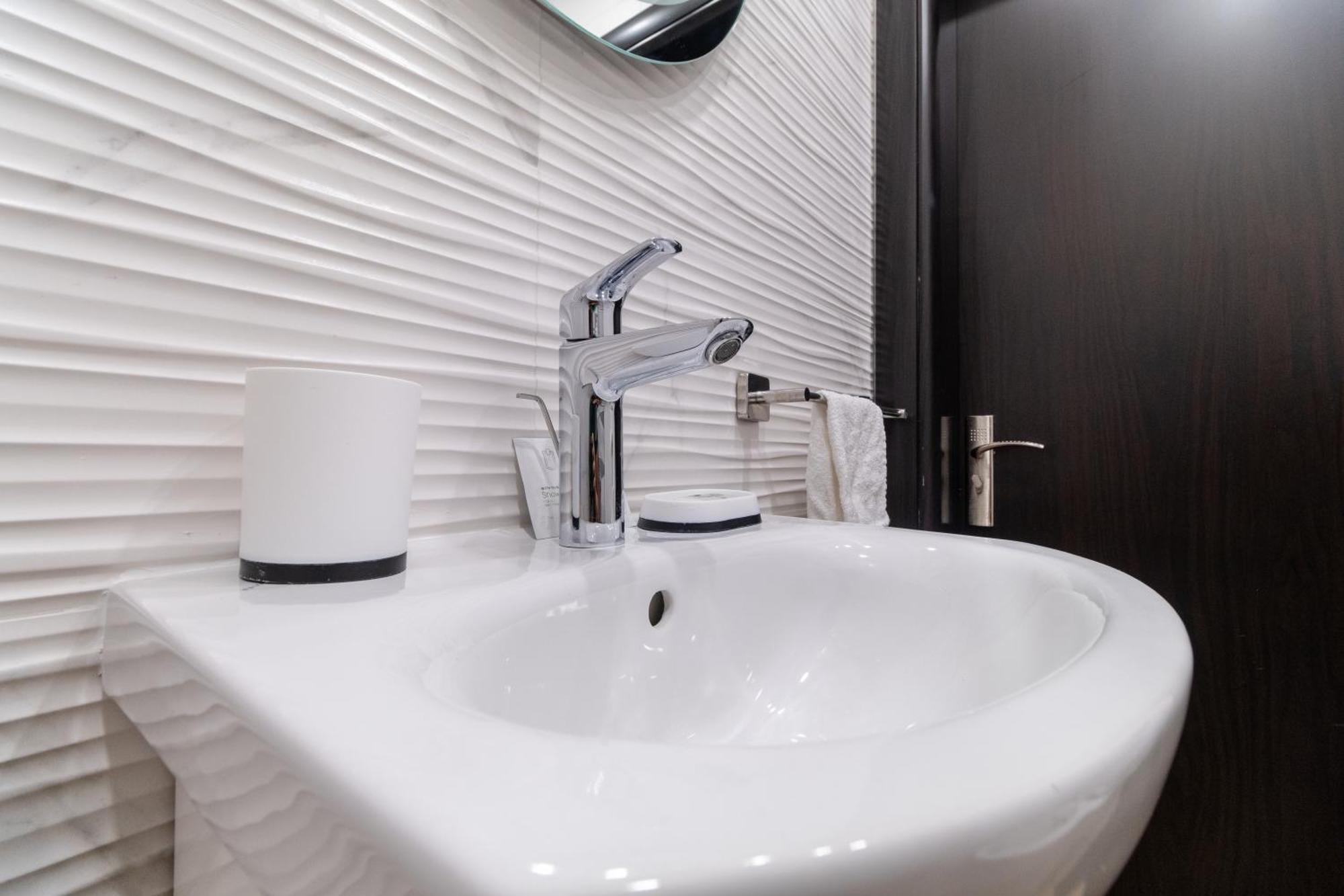1-Bedroom Apartment With Free Private Parking 普罗夫迪夫 外观 照片