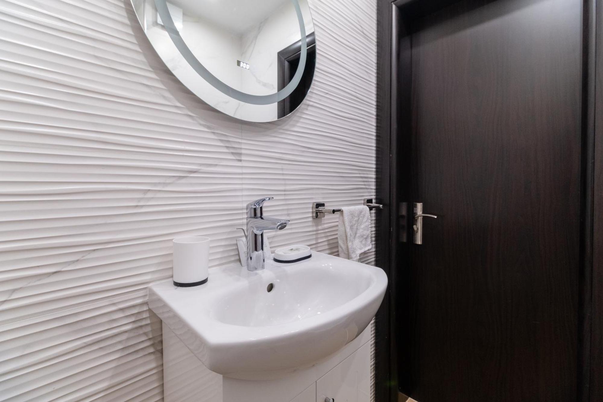 1-Bedroom Apartment With Free Private Parking 普罗夫迪夫 外观 照片