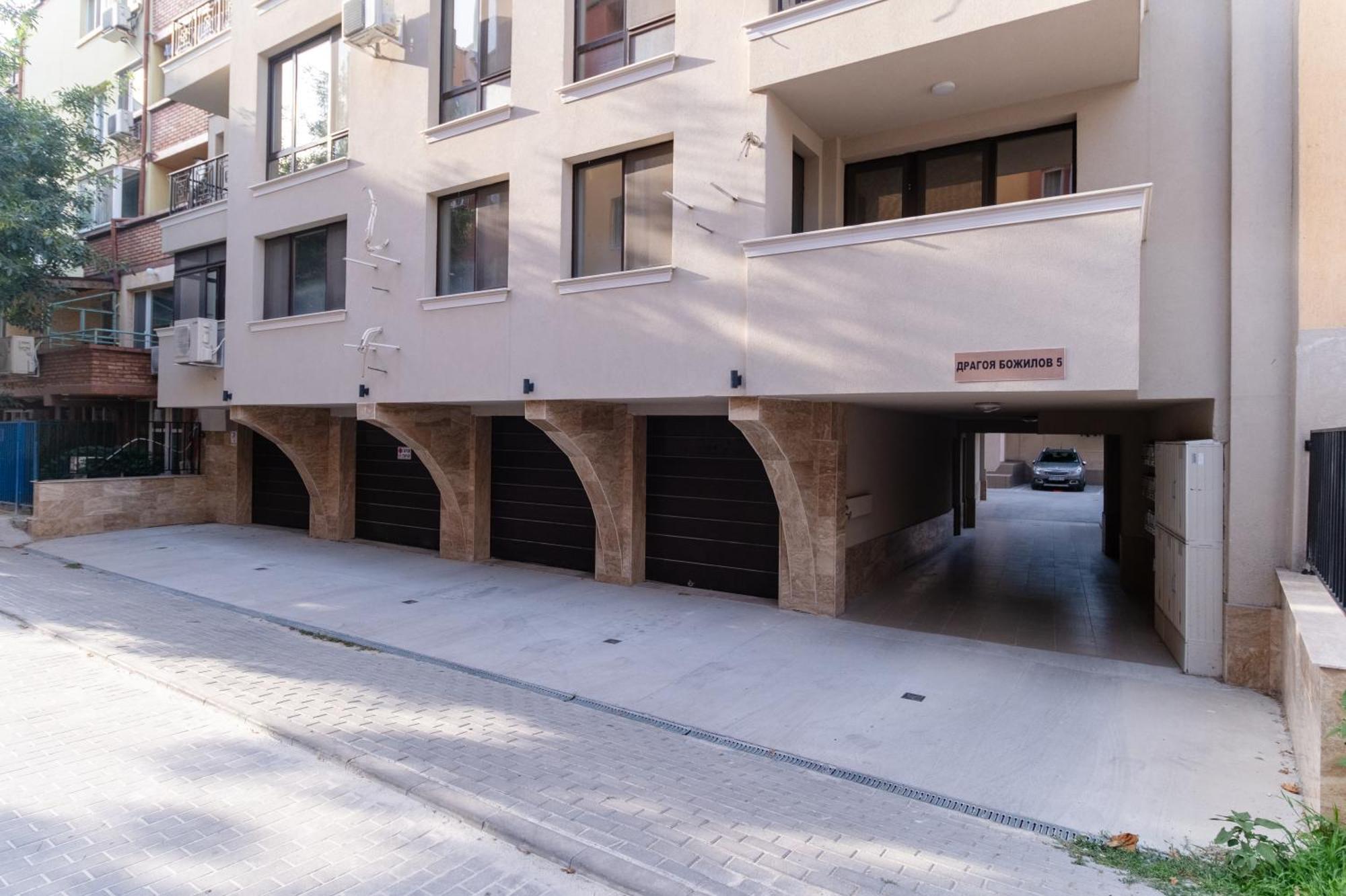 1-Bedroom Apartment With Free Private Parking 普罗夫迪夫 外观 照片