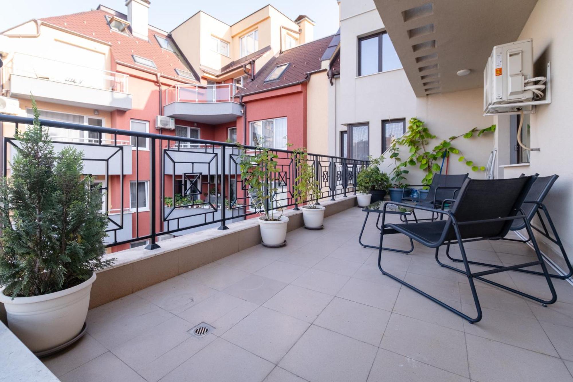 1-Bedroom Apartment With Free Private Parking 普罗夫迪夫 外观 照片